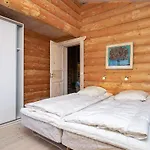 5 Star In * Frostrup