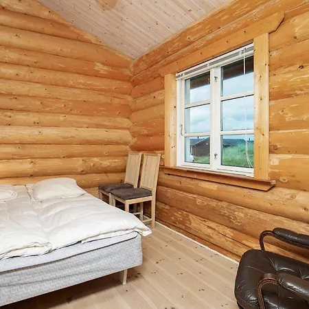 10 Person In Frostrup-by Traum *